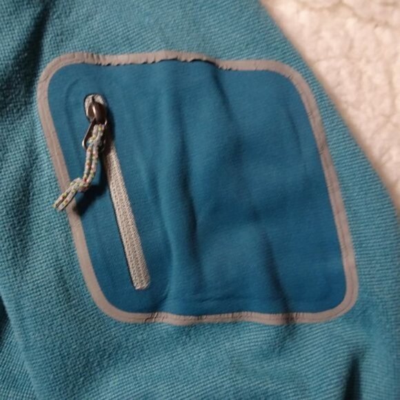 Sherpa Adventure Gear 1/4 Zip w/ Zipper Pocket Medium - Picture 4 of 8